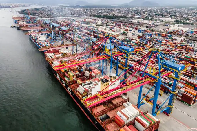 ANTAQ ameaça livre mercado no Porto de Santos, denuncia FPPA