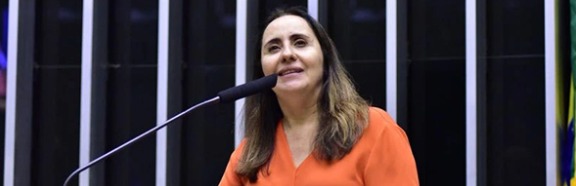 Oposição entra no debate sobre leilão do megaterminal de Santos