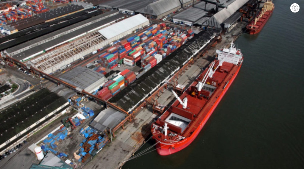 TCU acerta ao contestar restrições no leilão do Tecon Santos 10