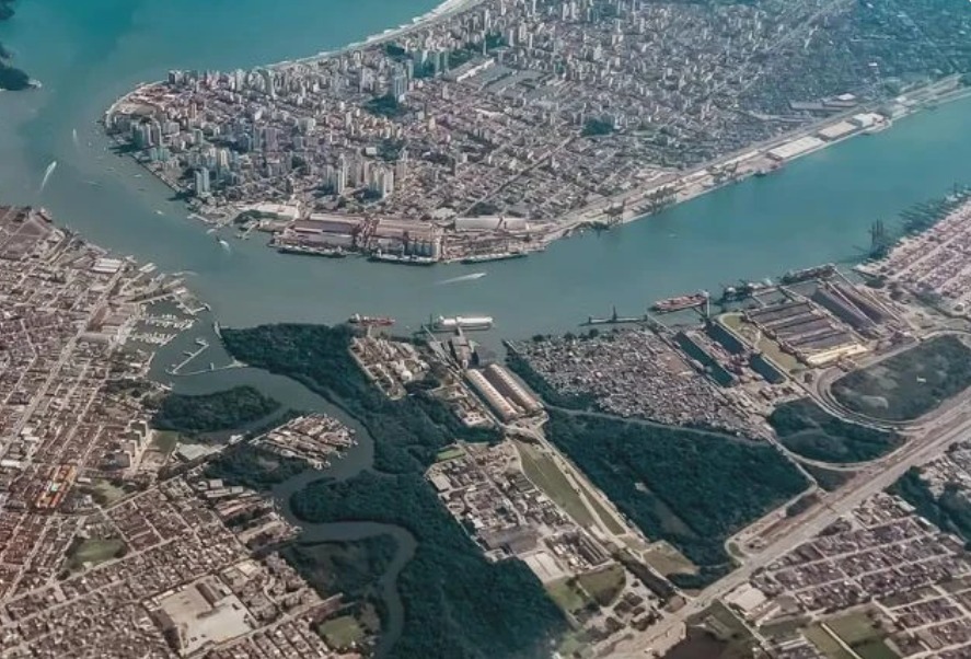 Estatal chinesa Cosco recorre ao CADE contra vetos em leilão do Tecon Santos 10