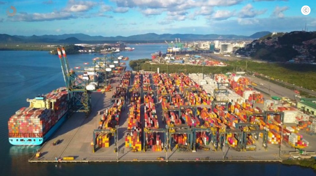 Tecon Santos 10: bilhões parados por regras que travam a concorrência