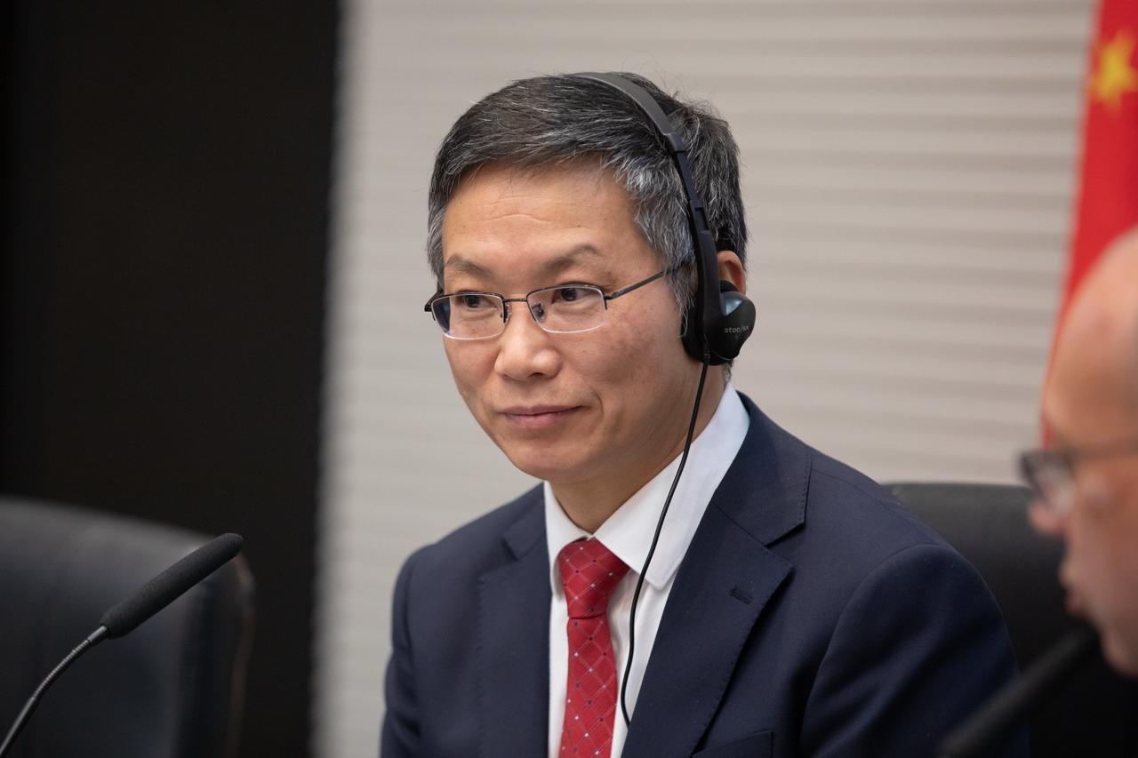 China reage à intervenção americana em leilão do Tecon Santos 10