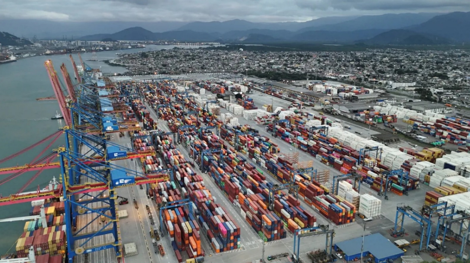 Especialistas contestam risco de concentração de mercado em Santos